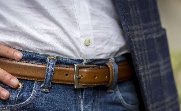 ライトブラウンのベルト