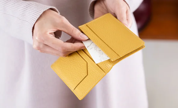 イエローの名刺入れ