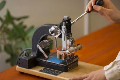 オーダーメイド革小物の製作風景