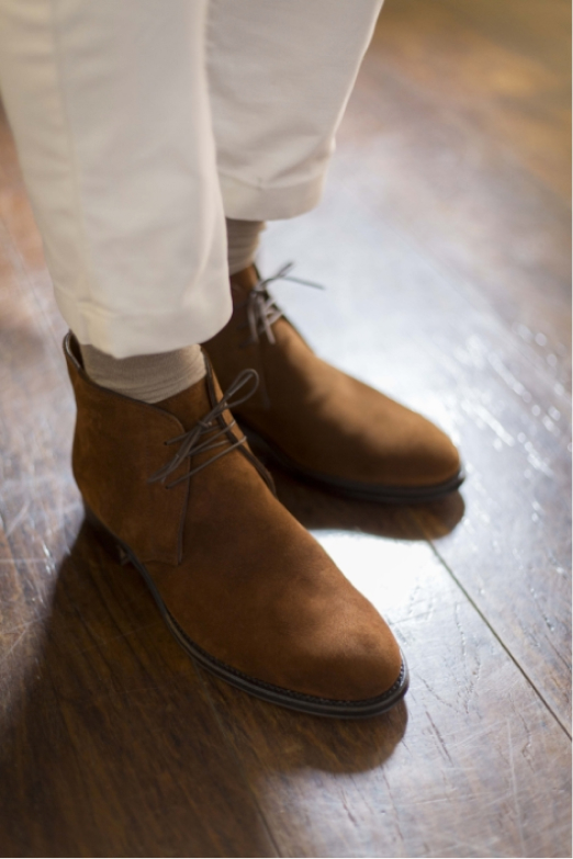 スエードのチャッカブーツ