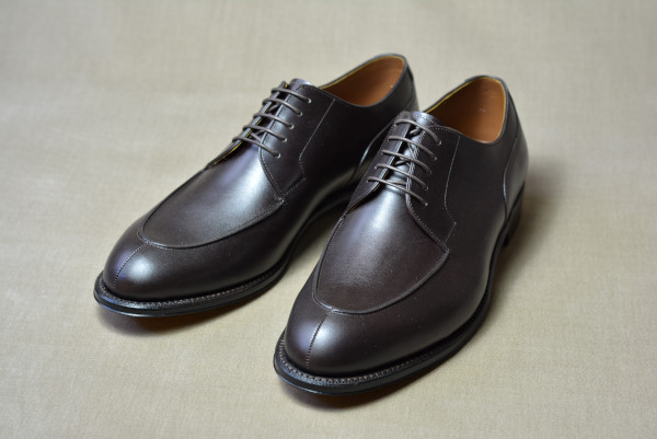 スムースレザーのUチップダービー