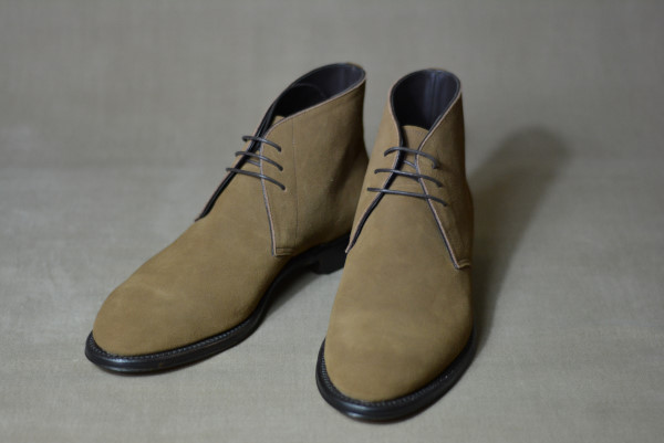 スエードのチャッカブーツ